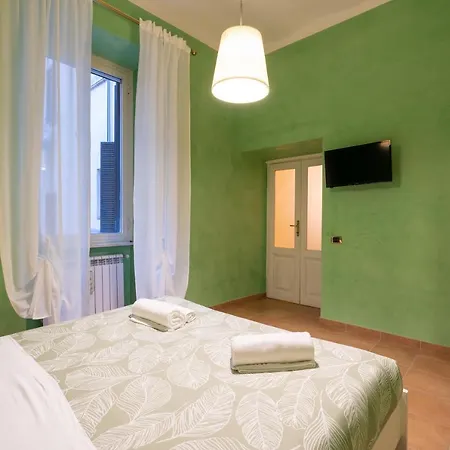 Ampio Con Vinili In Centro Storico Appartamento