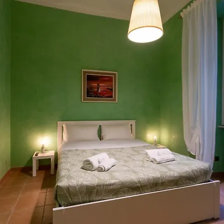 Ampio Con Vinili In Centro Storico Appartamento